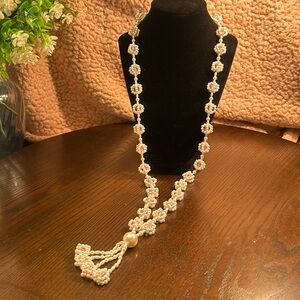 Lovely long white and pink lariat beaded necklace - faux pearl